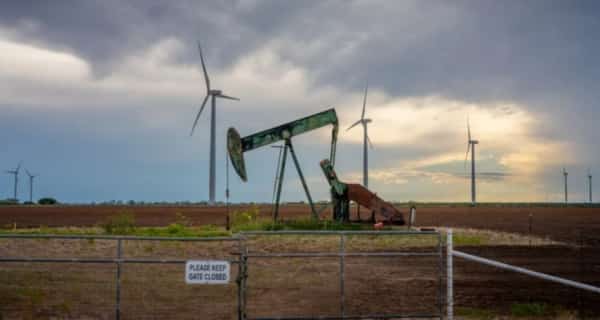 اقتصاد: تراجع طفيف لأسعار النفط بعد صدور بيانات صينية