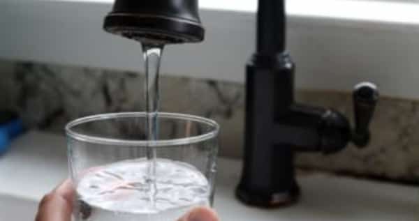 منوعات: في رمضان.. ما هي أبرز 3 أسئلة تراود الصائمين عن شرب الماء لتجنّب الشعور بالعطش؟