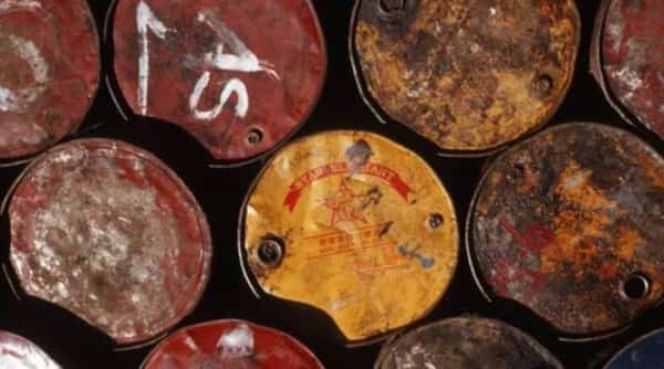 اقتصاد: أسعار النفط تعود إلى المنطقة الحمراء