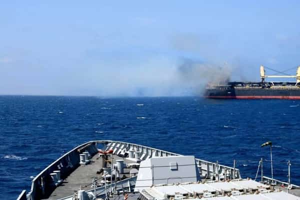 واشنطن: البنتاغون يقول ان الحوثيين نفذوا 50 هجوماً على الأقل ضد سفن قبالة اليمن