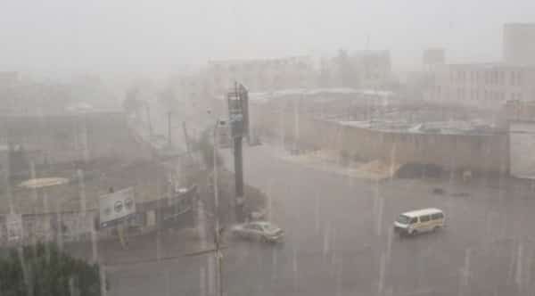 طقس: توقعات بهطول أمطار رعدية غزيرة في معظم المحافظات اليمنية خلال الساعات القادمة