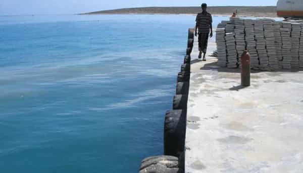 اليمن: غرق سفينة هندية قبالة سواحل سقطرى