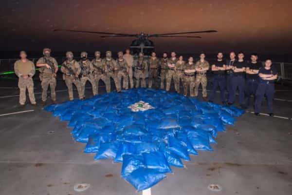 المنامة: سنتكوم تعلن ضبط حوالى 2400 كيلوجرام من المخدرات في بحر العرب