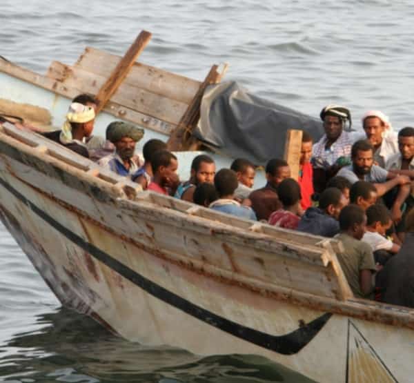 اليمن: مقتل 13 شخصاً وفقدان 14 آخرين في حادثة غرق قارب يقل مهاجرين قبالة سواحل تعز