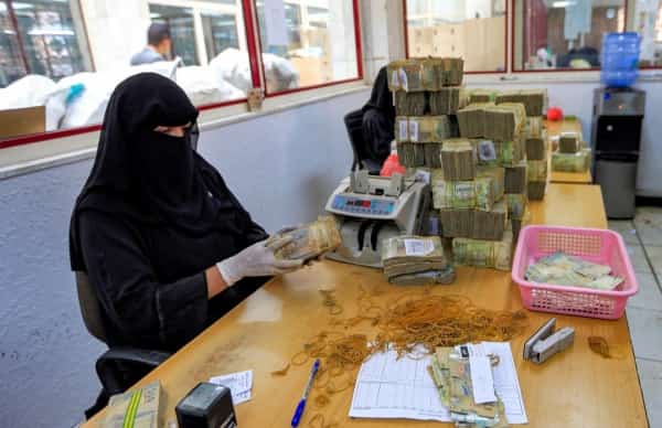 اقتصاد: حكومة اليمن تبحث عن وديعة سعودية لإنقاذ الاقتصاد