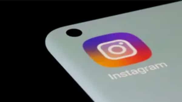 تكنولوجيا: "إنستغرام" تخطط لإضافة ميزة البحث ضمن الرسائل قريبًا