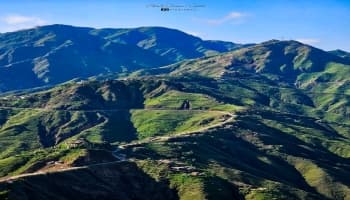 جبال الشراقي وحملان، محافظة حجة شمالي غرب البلاد.