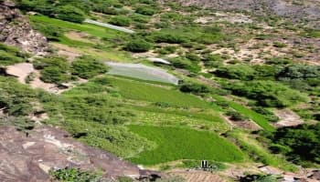 قرية عبادلة، مديرية جحاف، محافظة الضالع وسط البلاد.