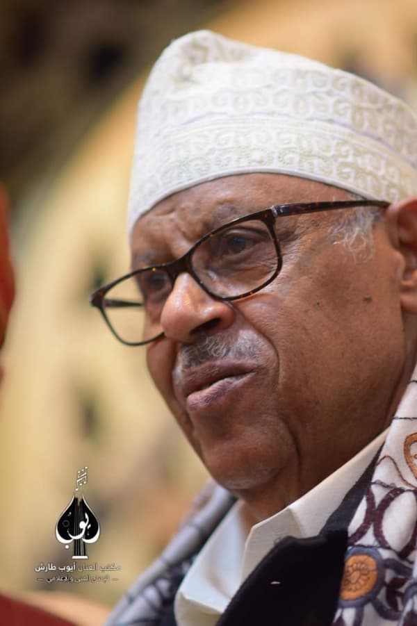 مكتب الفنان اليمني الكبير ايوب طارش عبسي، يدعو الجهات الحكومية وفي مقدمتها وزارة الثقافة الى التدخل من اجل وقف فوري للاستغلال "غير القانوني" لمصنفاته الغنائية