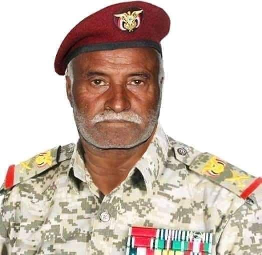 الحوثيون يعلنون مقتل قائد لواء "المنار" العميد احمد عزي