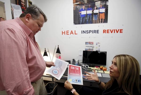 تحقيق مع مستشار رئاسي بتهمة العمل لصالح قطر في حملة ضغط محورها حرب اليمن