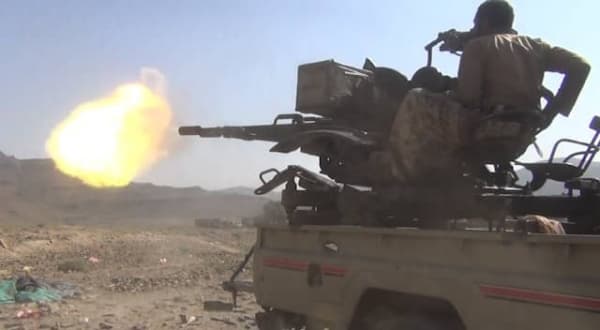 عشرات القتلى بمعارك بين القوات الحكومية و الحوثيين وسط البلاد (تحديث)