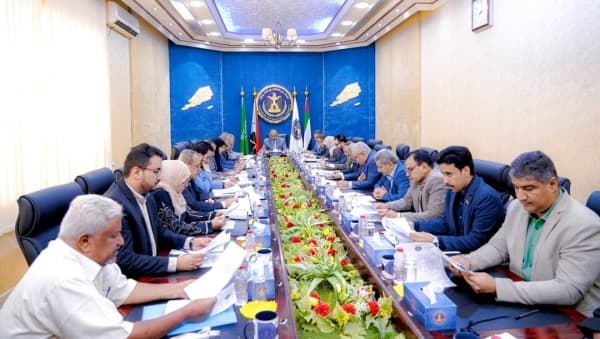 الانتقالي الجنوبي يؤكد دعمه "الكامل" لرئيس الحكومة الائتلافية العائد الى عدن