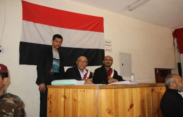 الحوثيون يواصلون محاكماتهم الاحادية للخصوم العسكريين(اسماء)