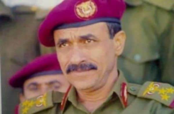 الحوثيون يبدأون محاكمة 13 عسكريا بعد الحجز على كافة ممتلكاتهم