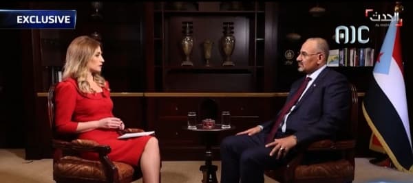 زعيم  الانتقالي الجنوبي يقول ان الاولوية الان لدعم التحالف في الحرب ضد الحوثيين