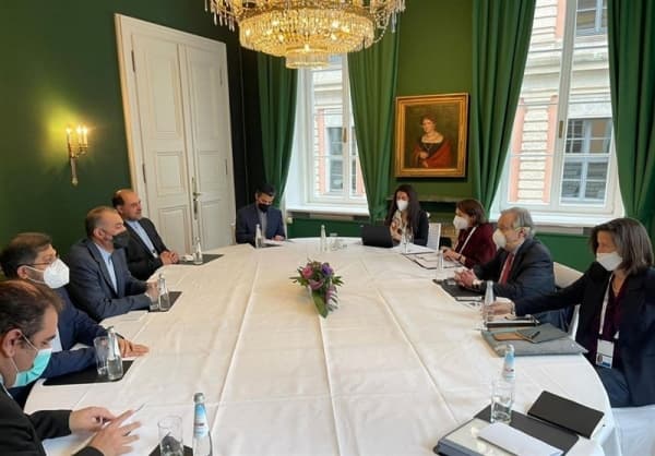 وزير الخارجية الإيراني يلتقي أمين عام الأمم المتحدة ويقول ان قضية اليمن وصلت إلى نقطة حرجة