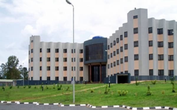 الدفاع السعودية تعلن تحرير "فتاتين" اميركيتين من قبضة الحوثيين في صنعاء