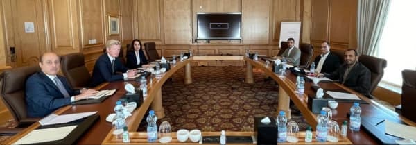 الحوثيون يقدمون مبادرة لوقف إطلاق النار