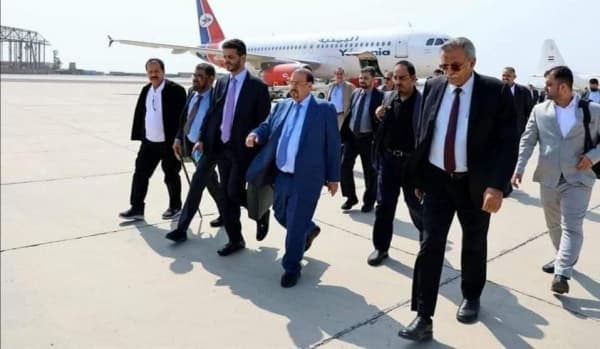 السلطات الانتقالية تصل عدن في لحظة اجتماع نادر منذ سنوات