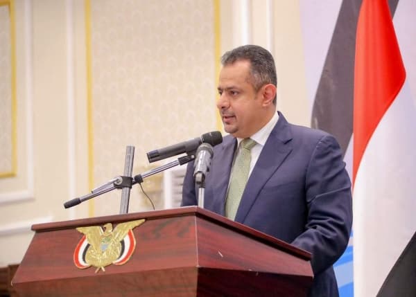 الحكومة المعترف بها تقدم برنامجها الى البرلمان