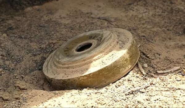 إصابة شاب بانفجار لغم في مدينة تعز