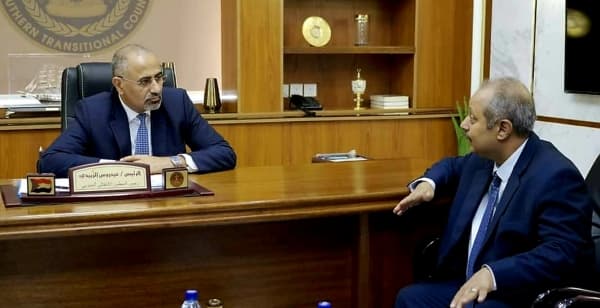 الزبيدي يؤكد انفتاحا حكوميا على الاستثمارات الاجنبية في قطاعي النفط والغاز لاستعادة التعافي الاقتصادي