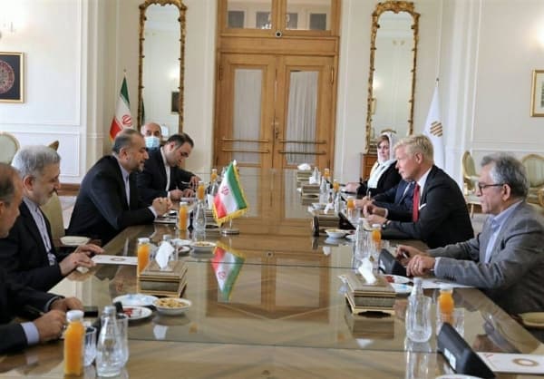 إيران تقول إن عدم تنفيذ بعض بنود الهدنة لن يؤدي إلى وقف لإطلاق النار في اليمن