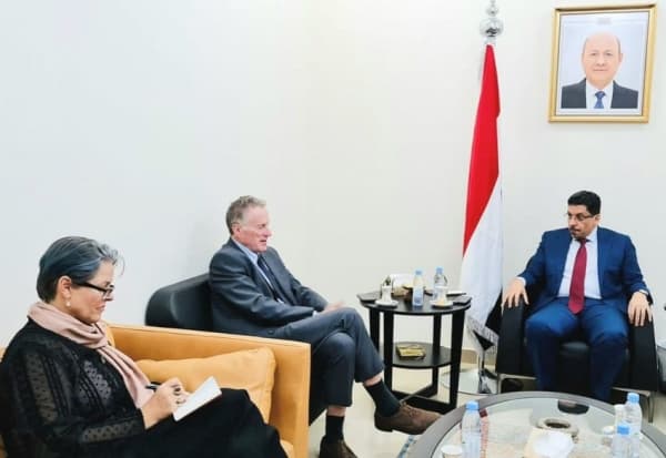 بن مبارك يبحث مع مسؤول اممي امكانية انهاء الجانب الحكومي تعليق مشاركته في لجنة تنسيق اعادة الانتشار في الحديدة