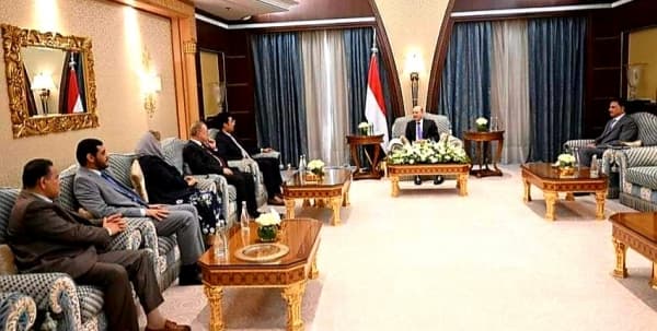 الرئيس العليمي يؤكد دور هيئة التشاور في حماية التوافقات الوطنية وتوحيد الرؤى