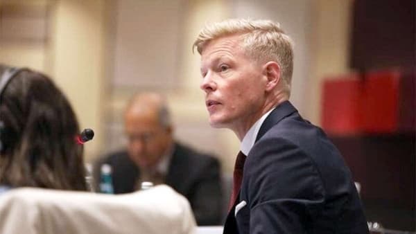 المبعوث الاممي يقر بتعثر جهوده لتمديد الهدنة متعهدا باستمرار العمل مع الاطراف لمحاولة إيجاد حلول