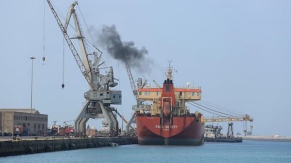 دخول اول سفينتي وقود الى ميناء الحديدة عقب تصنيف الحكومة للحوثيين منظمة إرهابية
