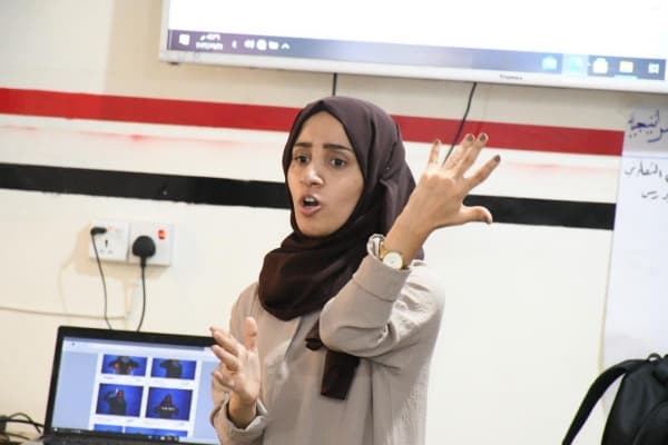 الصم والبكم.. إرادة تشق طريقها إلى قمّة التفوق