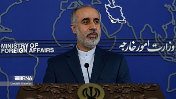 إيران تنفي إرسال أسلحة إلى اليمن