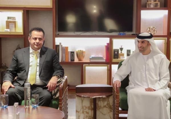 رئيس الوزراء اليمني يتوجه إلى الإمارات للمشاركة في القمة العالمية للحكومات