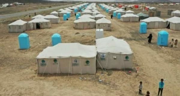 تضرر أكثر من 9 آلاف أسرة نازحة بسبب الأمطار الغزيرة في مأرب