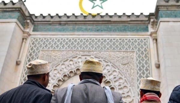 تعرف على أوّل دولة تعلن السبت أول أيام عيد الفطر