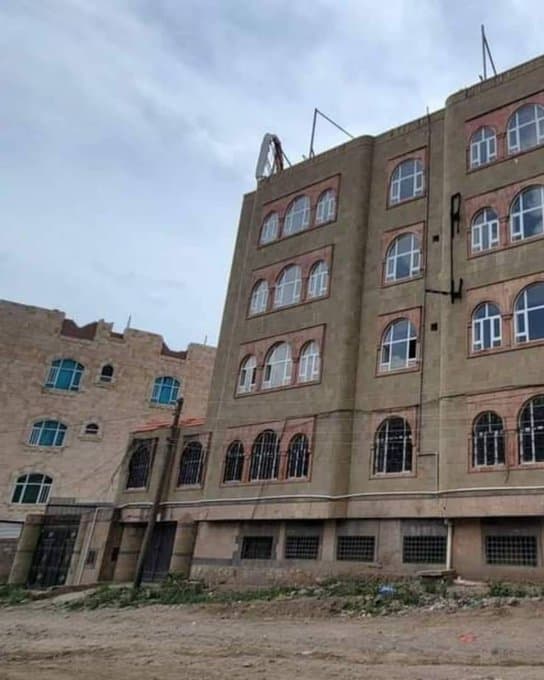 مقتل وإصابة 4 أشخاص من أسرة واحدة برصاص مسلحين مجهولين في صنعاء