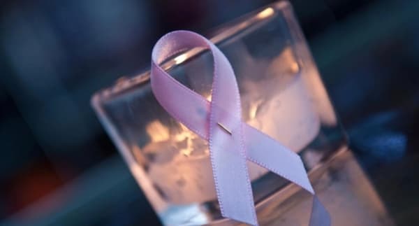 استخدام الذكاء الاصطناعي في فحص سرطان الثدي يقلل عبء العمل البشري إلى النصف