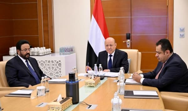 المجلس الرئاسي يلزم الحكومة بتقديم احاطات نصف شهرية عن مستوى تنفيذ اتفاقية الدعم السعودي