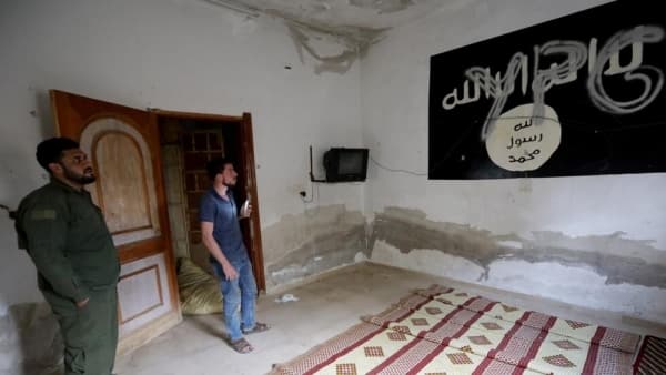 مقتل 23 جنديا في هجوم دموي لتنظيم الدولة الإسلامية شرق سوريا