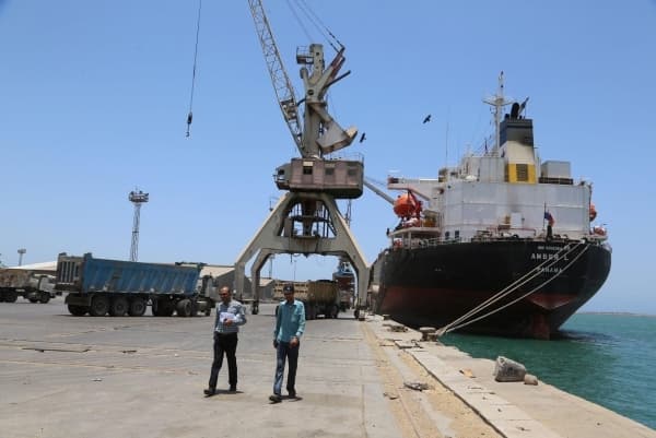 دخول نحو 2.8 مليون طن من المواد الغذائية عبر موانئ الحوثيين منذ بداية العام الجاري