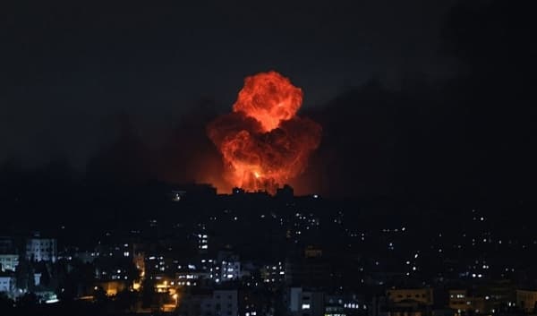 اندلاع اشتباكات عنيفة حول مستشفى آخر في غزة بعد إجلاء الأطفال من الشفاء