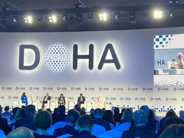 الحكومة اليمنية تؤكد ضرورة احترام القانون الدولي الإنساني في مناطق الصراعات