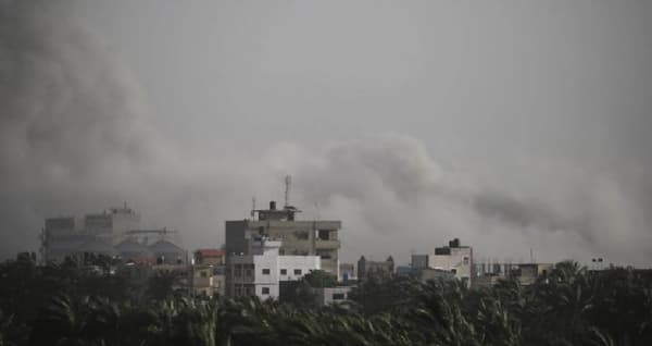 مقتل 12 من النساء والأطفال في قصف إسرائيلي على جباليا