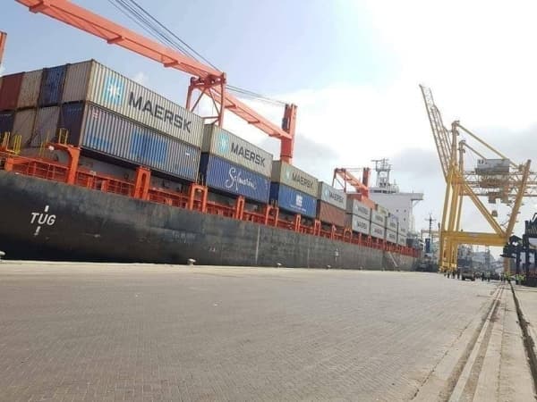 ارتفاع أسعار الشحن إلى الموانئ بعد الهجمات الحوثية في البحر الأحمر