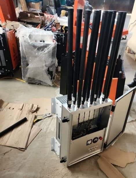 ضبط أجهزة تشويش ضد طائرات الـ"درون" في منفذ شحن الحدودي