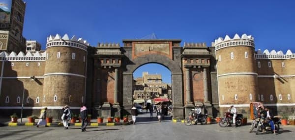 اليونسكو تعترض على العبث بملامح صنعاء القديمة وتطالب پإيقافه