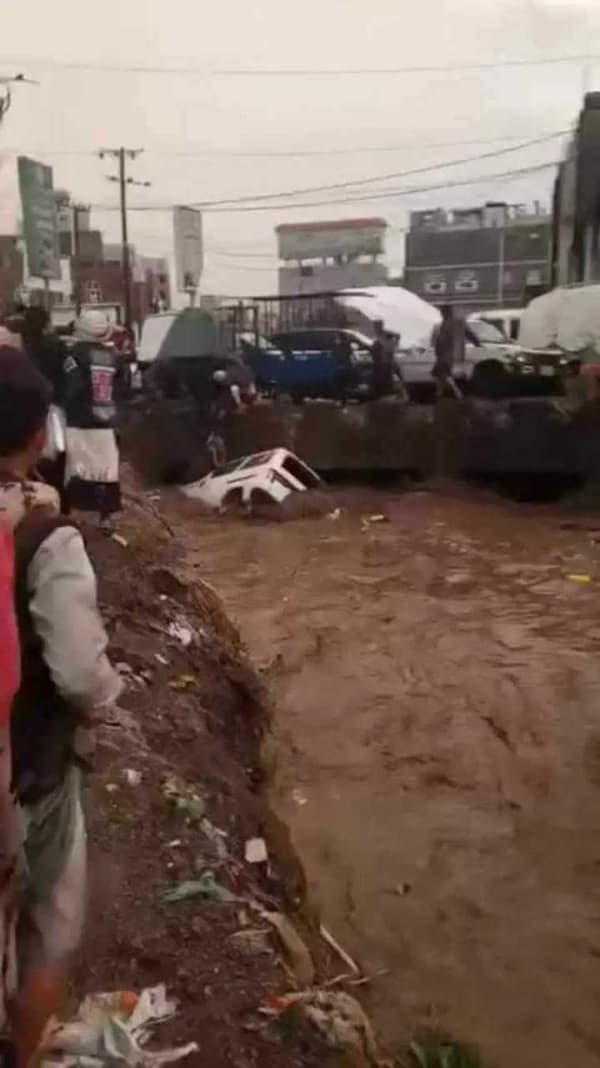 وفاة امرأة وفقدان طفل جراء الامطار الغزيرة في محافظة إب