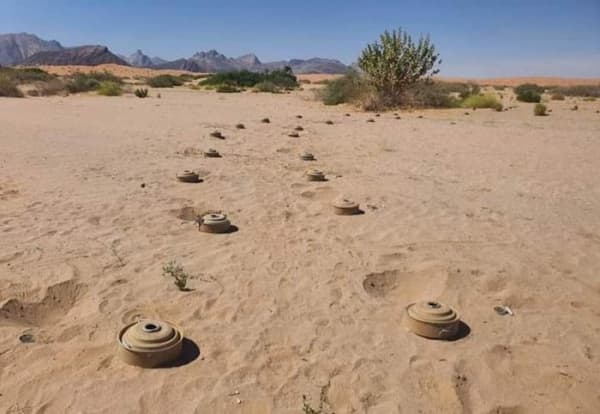 "مرصد الألغام" يحذر من التعامل مع أي أجسام غريبة جرفتها السيول إلى المناطق السكنية والطرقات والمزارع